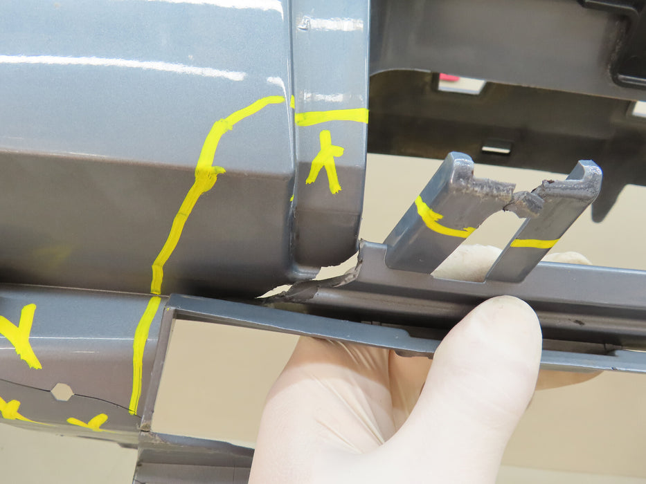 2015-2020 GMC YUKON REAR BUMPER COVER OEM