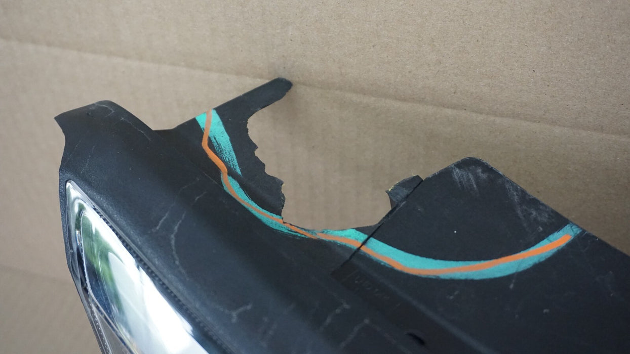 2019-2021 KIA SEDONA FRONT RIGHT PASSENGERS SIDE HEADLIGHT OEM