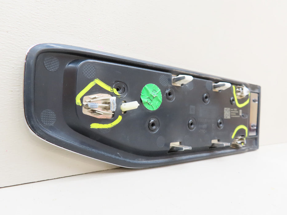 2019-2022 GMC SIERRA 1500 FENDER VENT FRONT RIGHT PASSENGER SIDE OEM 84431323