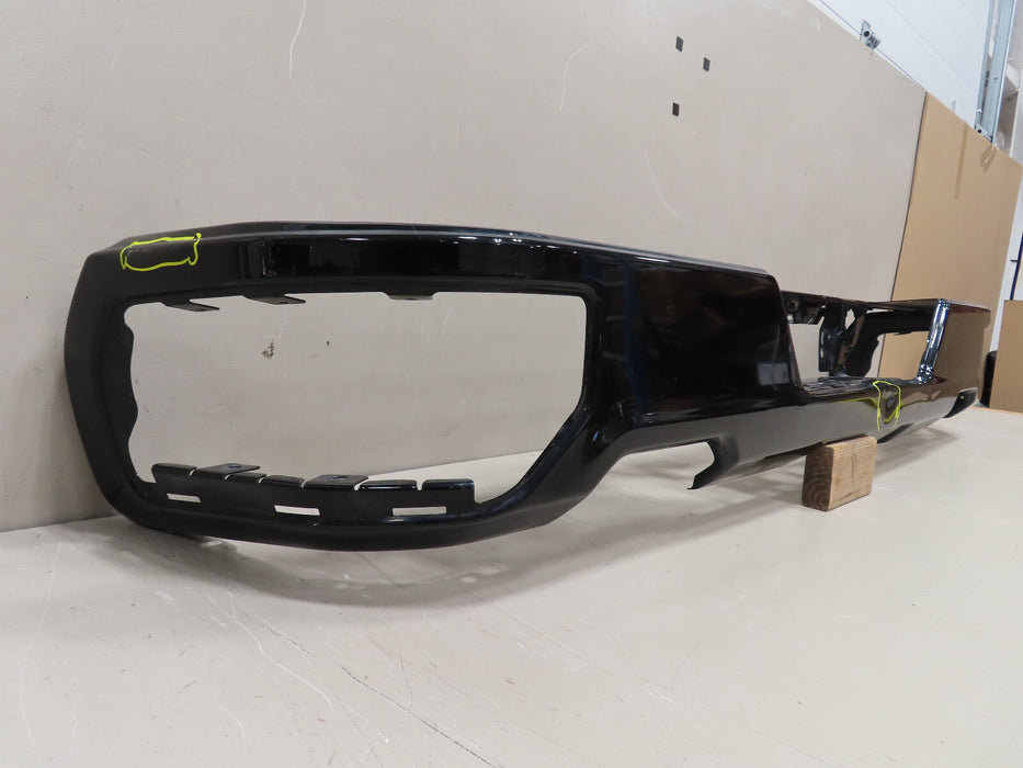 2019-2022 CHVEROLET SILVERADO GMC SIERRA 1500 REAR BUMPER COVER OEM 84520863