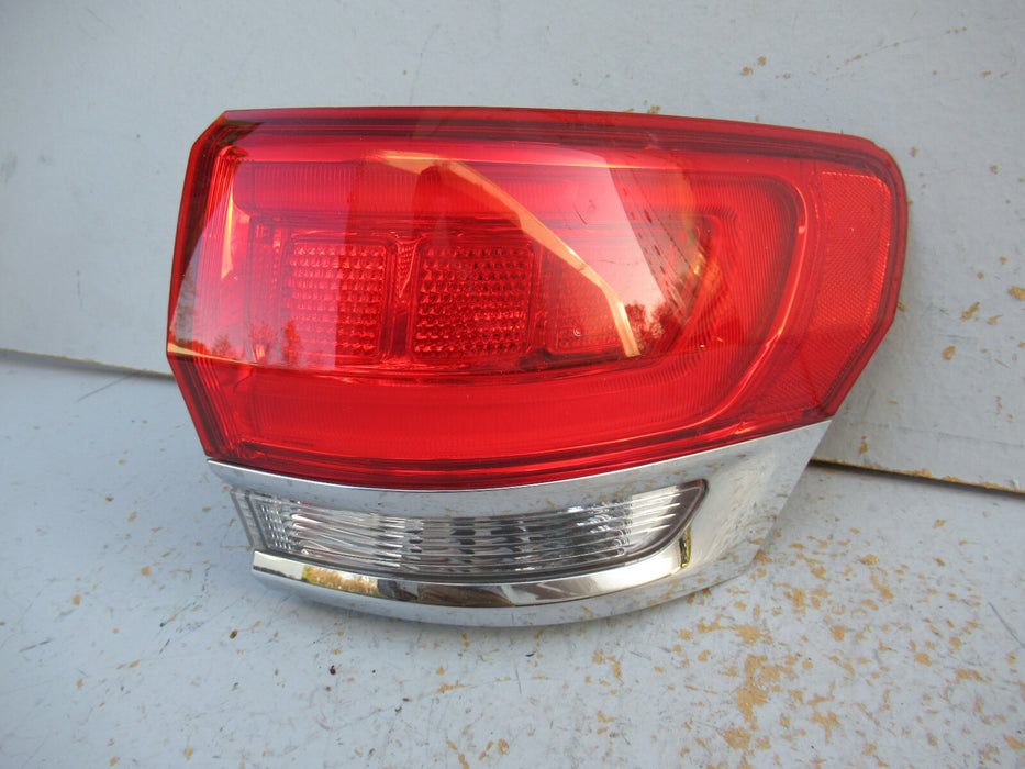 14 15 16 17 18 19 JEEP GRAND CHEROKEE RIGHT TAILLIGHT LAMP OEM