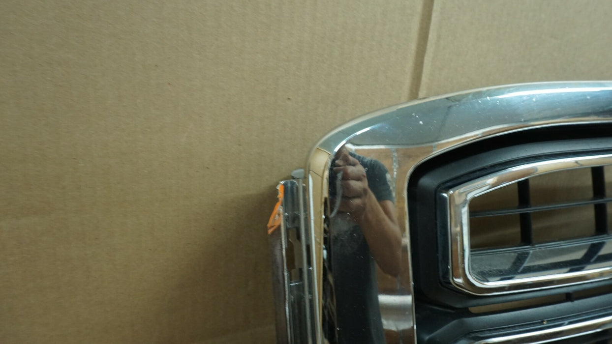 2015-2020 GMC YUKON XL FRONT BUMPER UPPER GRILLE GRILL CHROME COVER 84722258 OEM