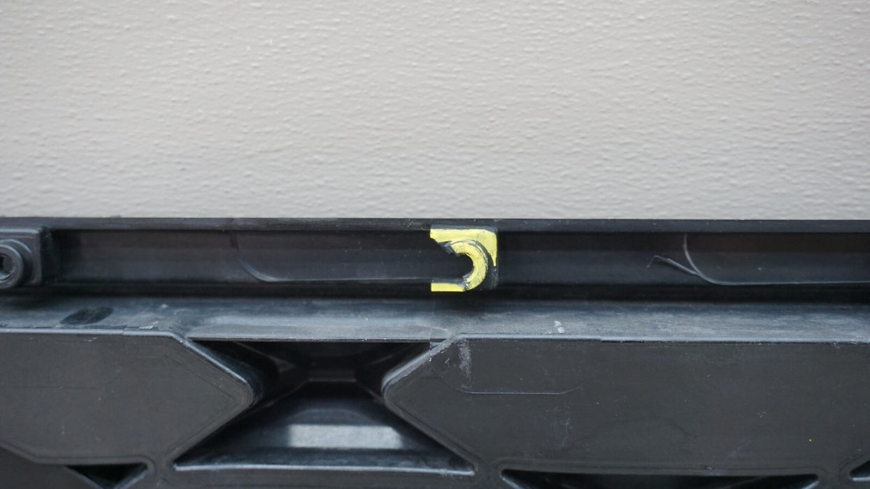 2019-2021 HYUNDAI TUCSON FRONT CENTER RADIATOR GRILLE OEM 86351D3500