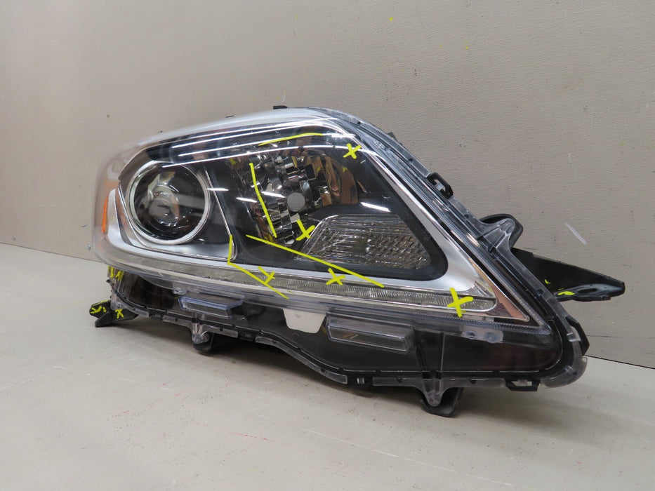 2015-2019 TOYOTA SIENNA SE FRONT RIGHT PASSENGER SIDE HEADLIGHT HALOGEN OEM
