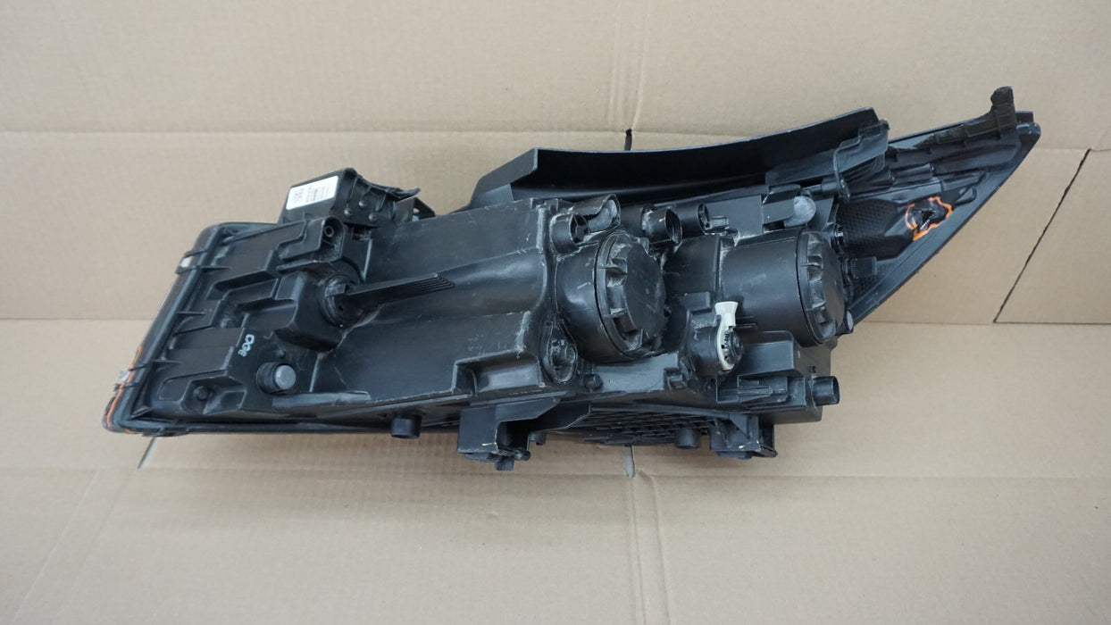 2019-2021 KIA SEDONA FRONT RIGHT PASSENGERS SIDE HEADLIGHT OEM