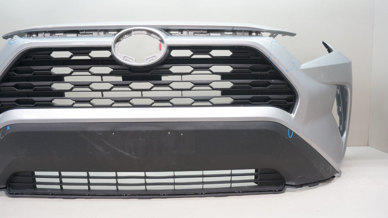 2019-2021 TOYOTA RAV4 FRONT BUMPER COVER PANEL WITH GRILLE OEM