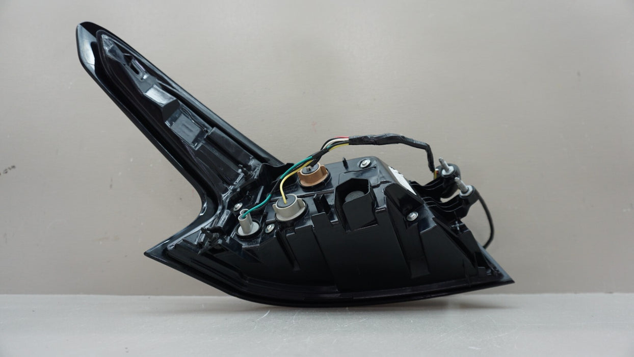 2019-2021 NISSAN ALTIMA REAR RH RIGHT PASSENGER SIDE TAIL LIGHT OEM