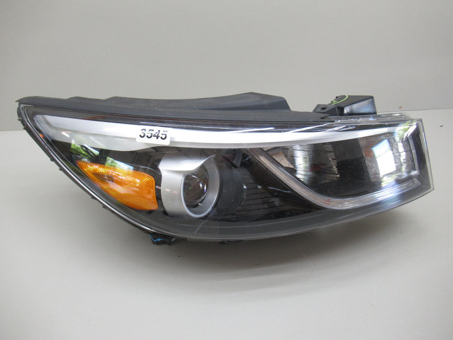 2015 2016 2017 2018 Kia Sedona Right Passenger Halogen Headlight LAMP OEM