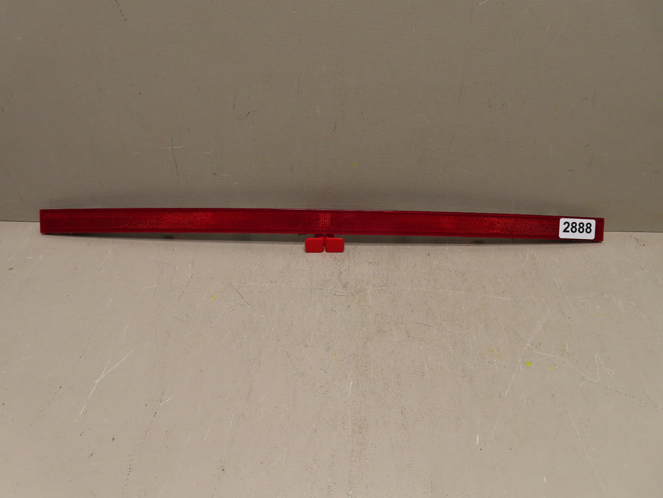 2021 2022 HYUNDAI SANTA FE REAR REFLECTOR CENTER OEM 92409-S1500...