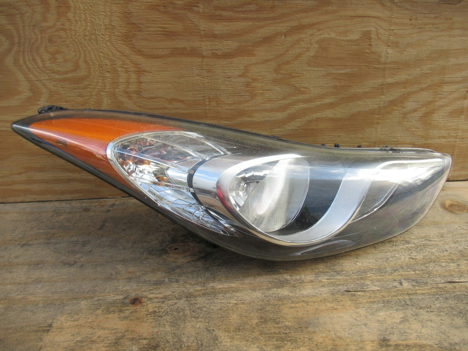2014-2016 HYUNDAI ELANTRA RIGHT PASSENGER SIDE HEADLIGHT HALOGEN HEADLAMP OEM