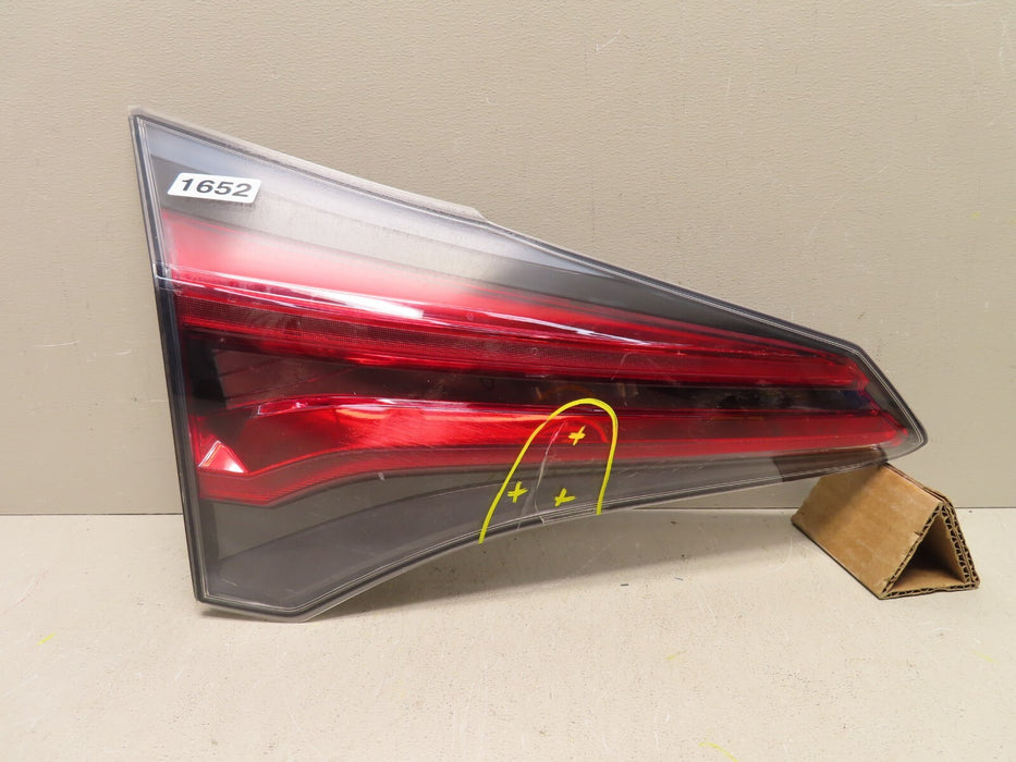 2016 2017 2018 TOYOTA RAV4 LEFT LH INNER GATE MOUNTED TAIL LIGHT OEM