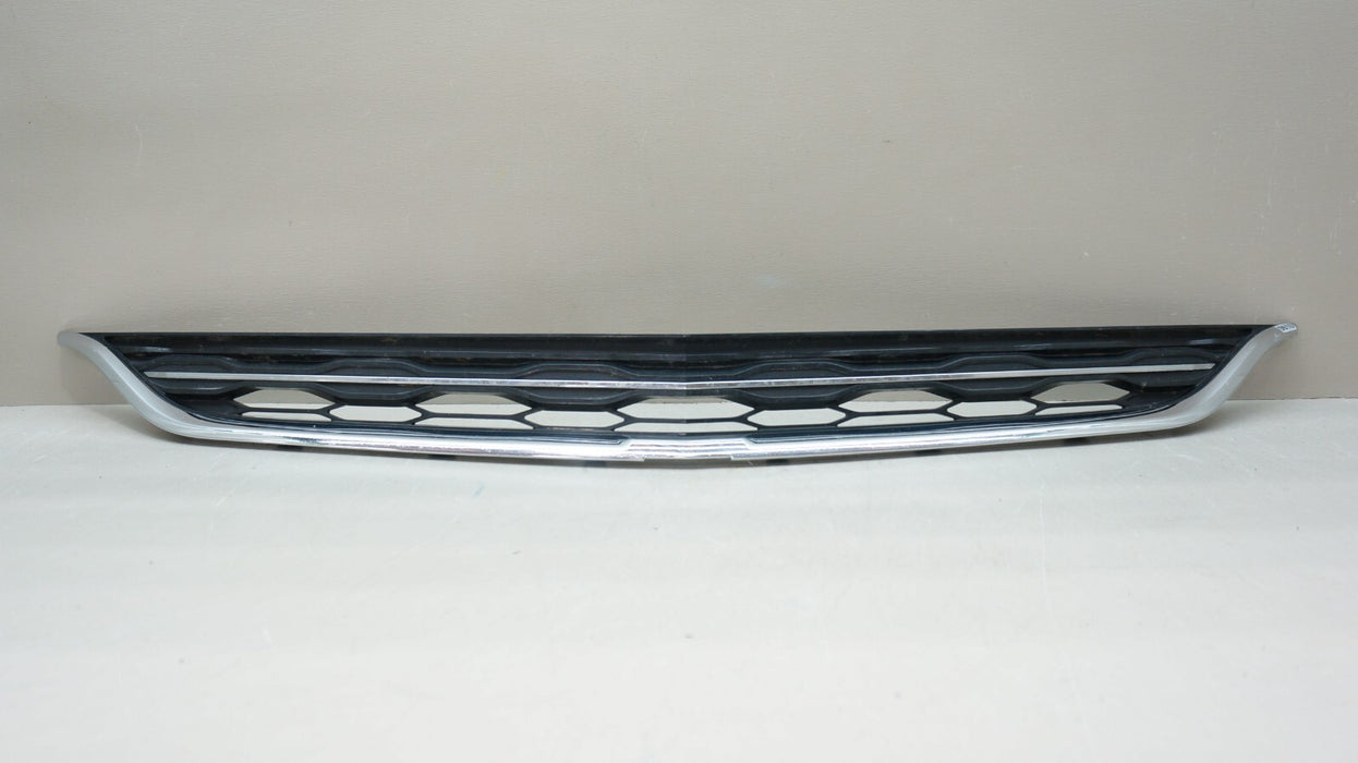 2016-2018 CHEVROLET MALIBU FRONT UPPER BUMPER GRILLE TRIM OEM 84061034