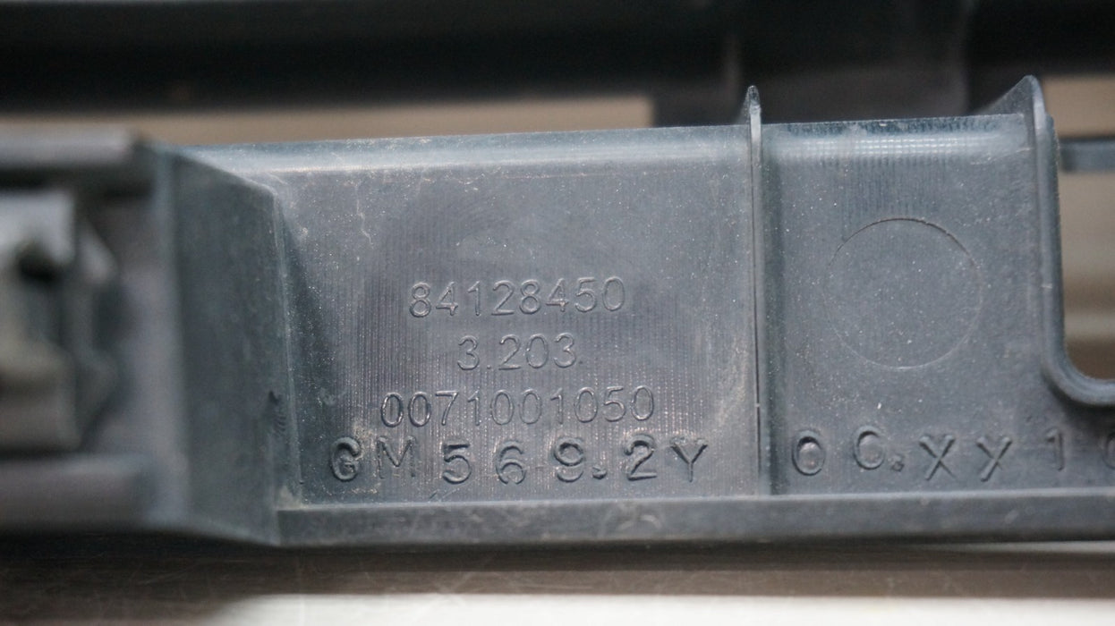 2019-2021 CHEVROLET SILVERADO 1500 FRONT BUMPER RADIATOR GRILLE OEM 84128450