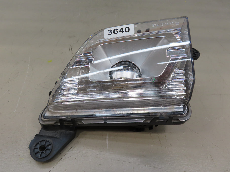 2019-2022 CHEVROLET SILVERADO 1500 FRONT RH FOG LIGHT OEM