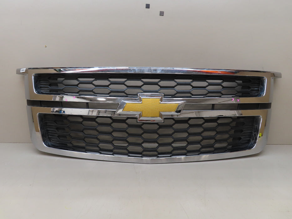 2015-2020 CHEVROLET TAHOE SUBURBAN FRONT RADIATOR GRILLE GRILL OEM 23440914