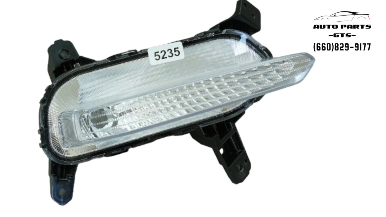 2019-2020 KIA FORTE FRONT RIGHT PASSENGERS SIDE HALOGEN FOG LIGHT OEM 19 20