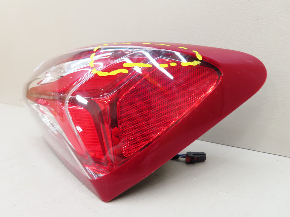 2019-2022 CHEVROLET MALIBU REAR RIGHT PASSENGER OUTER TAIL LIGHT LED OEM