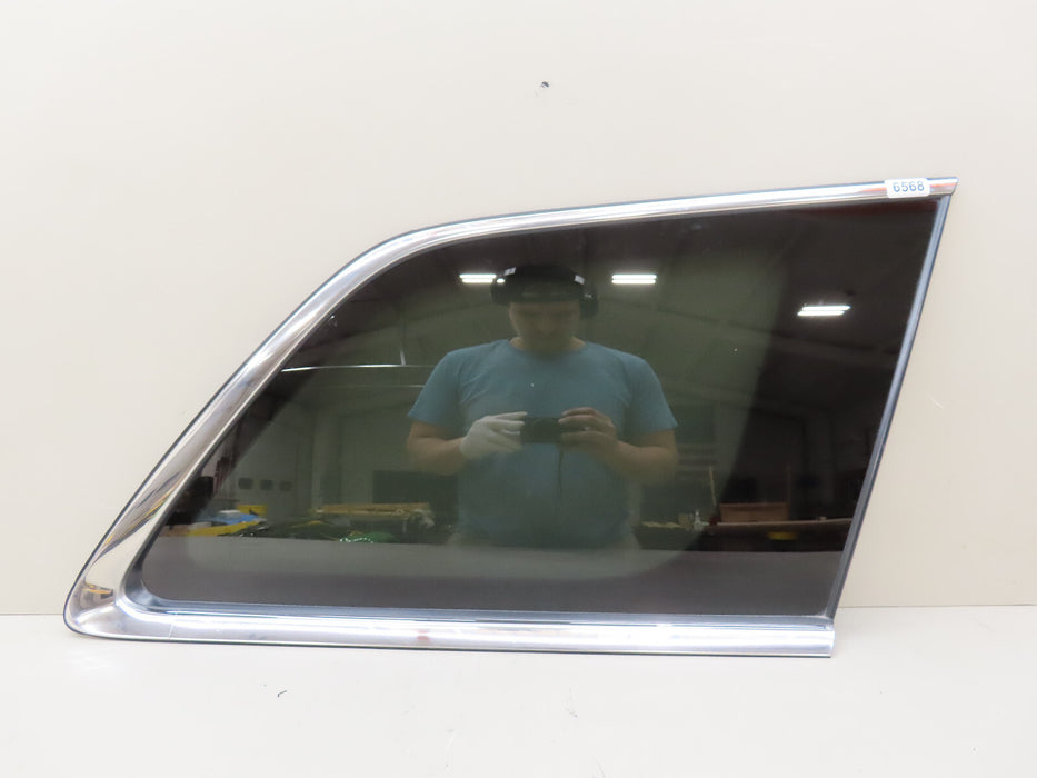 2016-2019 JEEP GRAND CHEROKEE REAR RIGHT PASSENGER QUARTER GLASS OEM