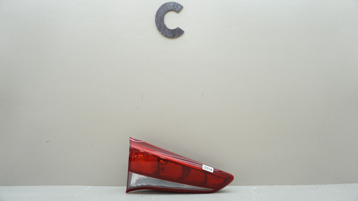 2016-2018 HYUNDAI TUCSON REAR LH LEFT DRIVER SIDE INNER TAIL LIGHT OEM