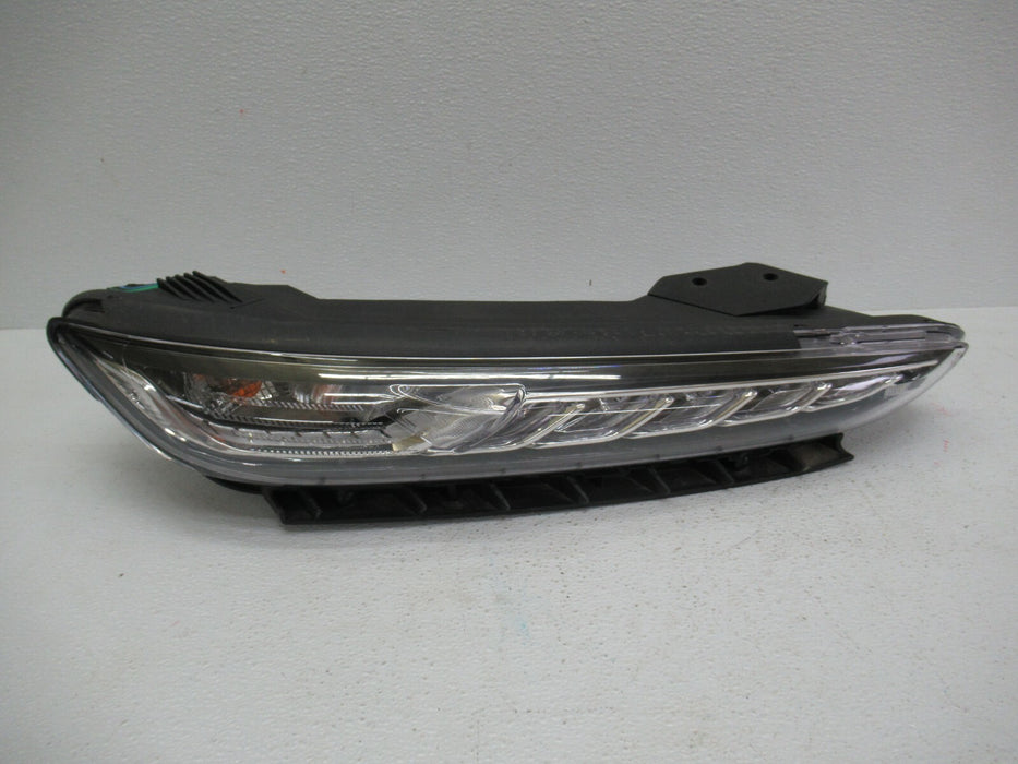 2018-2020 HYUNDAI KONA FRONT RIGHT PASSENGER SIDE DAYLIGHT RUNNING LAMP LED OEM