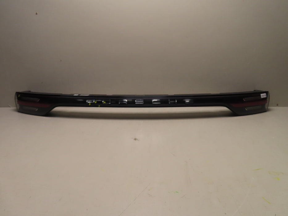 2019 2020 2021 PORSCHE CAYENNE REAR LIGHT CENTER LED TAILLIGHT 9Y0945081 OEM