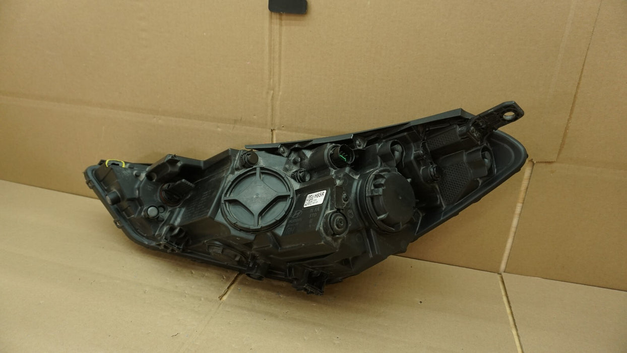 2019-2021 HYUNDAI TUCSON FRONT RIGHT PASSENGER SIDE HEADLIGHT HEAD HALOGEN OEM