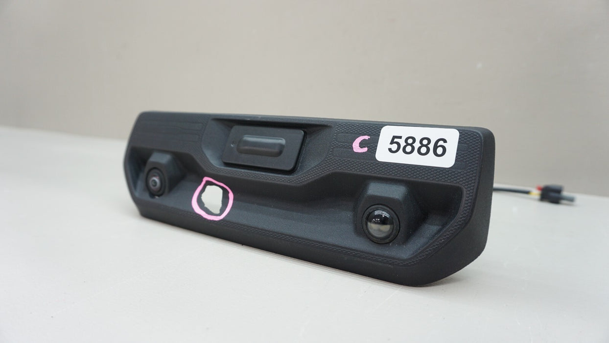 2019-2023 GMC SIERRA 2500 3500 REAR TAIL GATE HANDLE W/T CAMERAS OEM