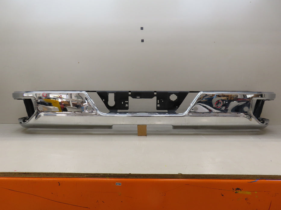 2019-2024 GMC/CHEVROLET SIERRA/SILVERADO 2500 3500 REAR BUMPER METAL OEM