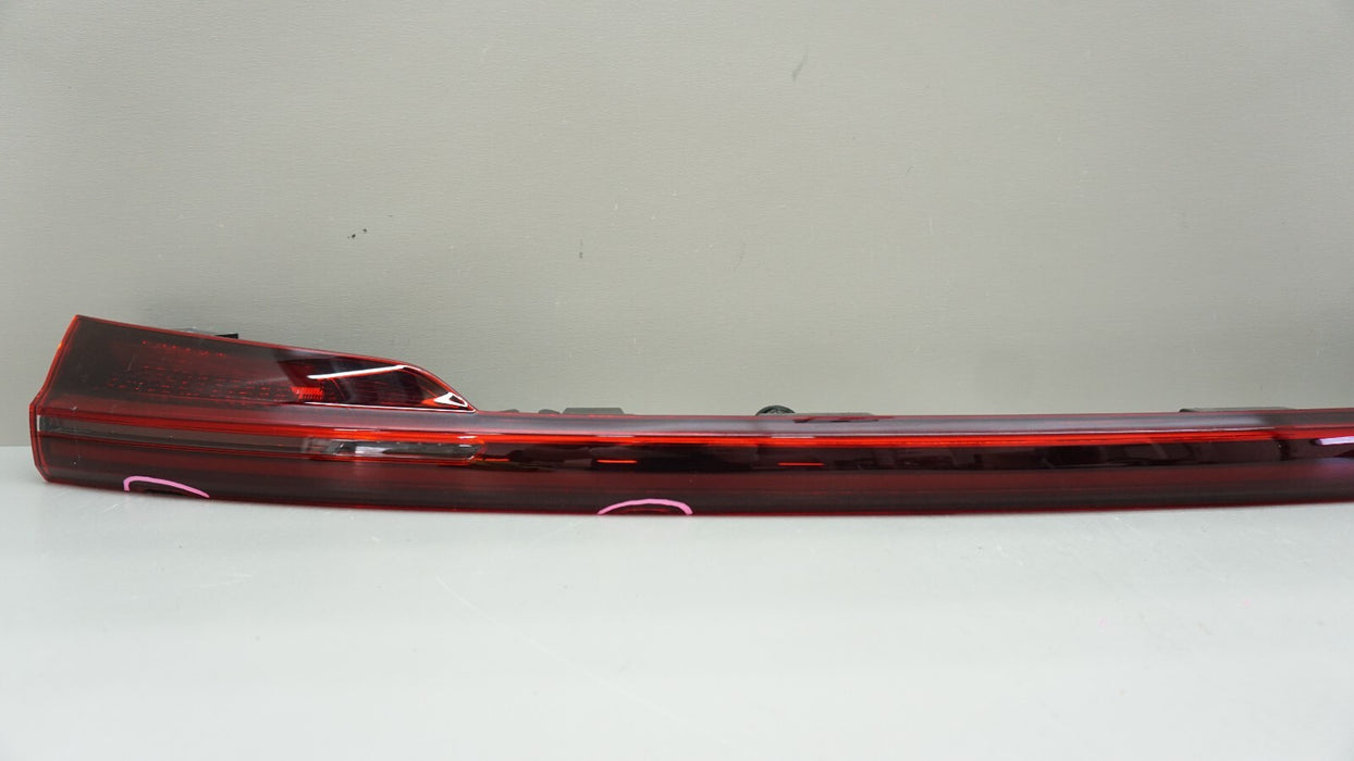 2019-2022 AUDI E-TRON CENTER DECK LID LED TAIL LIGHT 4KE.945.095.G OEM 20 21