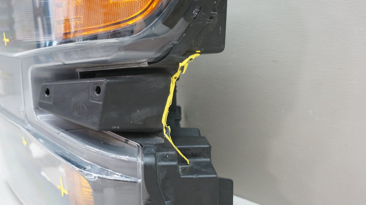 2019-2021 CHEVROLET SILVERADO 1500 FRONT LEFT DRIVER SIDE HALOGEN HEADLIGHT OEM