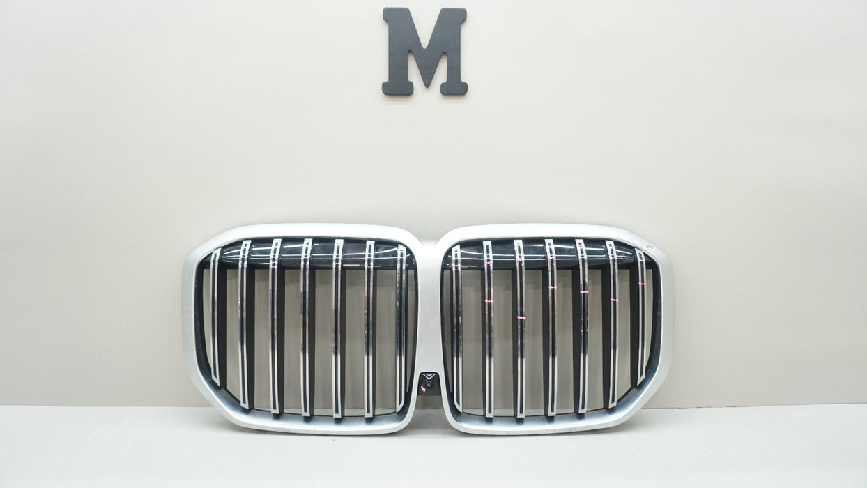 2019-2022 BMW X7 G07 FRONT UPPER RADIATOR GRILLE 20240049231 OEM 19 20 21 22