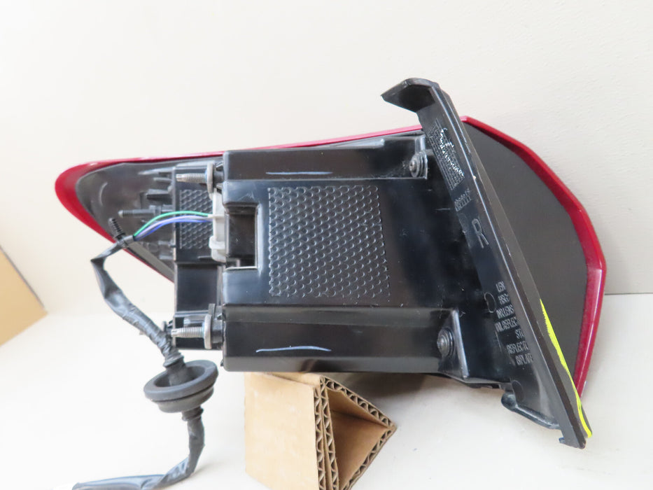 2019-2022 CHEVROLET MALIBU REAR RIGHT PASSENGER OUTER TAIL LIGHT LED OEM