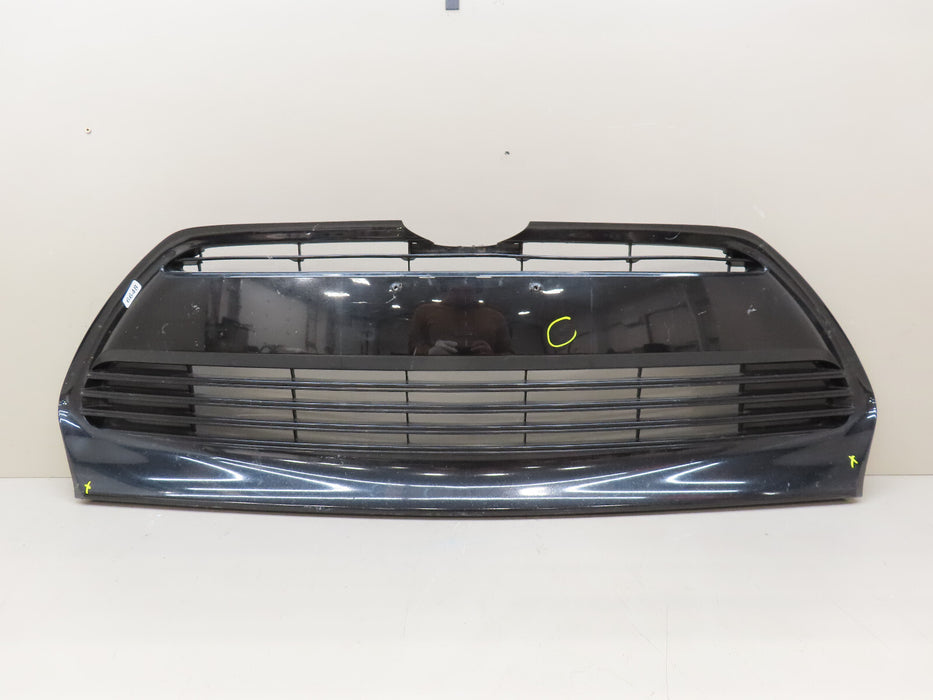 2017-2019 TOYOTA COROLLA FRONT LOWER BUMPER GRILLE GRILL OEM