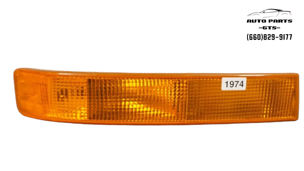 2003-2020 CHEVROLET EXPRESS GMC SAVANA RIGHT RH PASSENGER TURN SIGNAL LIGHT OEM