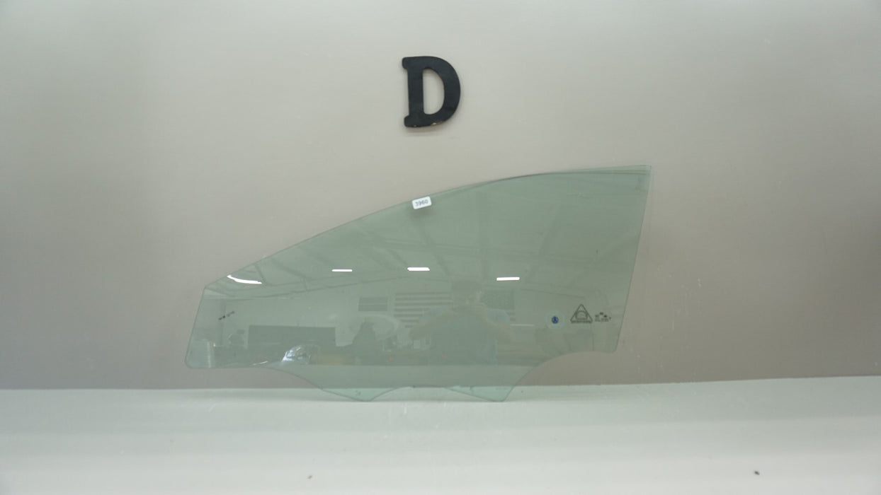 2009-2013 HYUNDAI ELANTRA GLS SEDAN FRONT LEFT DRIVER SIDE DOOR WINDOW GLASS OEM