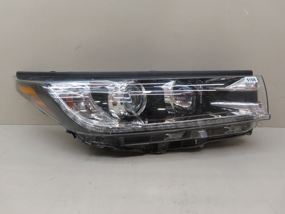 2017-2019 TOYOTA HIGHLANDER FRONT RIGHT PASSENGER HEADLIGHT HALOGEN OEM