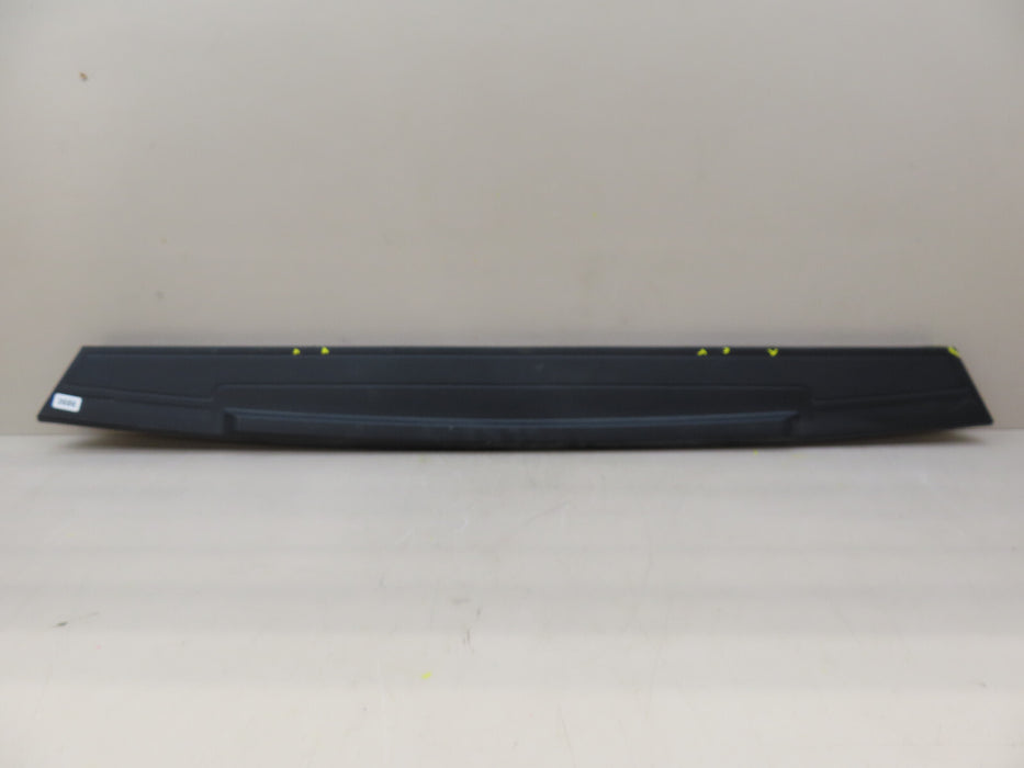 2019 2020 CHEVROLET GMC SILVERADO-SIERRA 1500 REAR UPPER TAILGATE MOLDING OEM