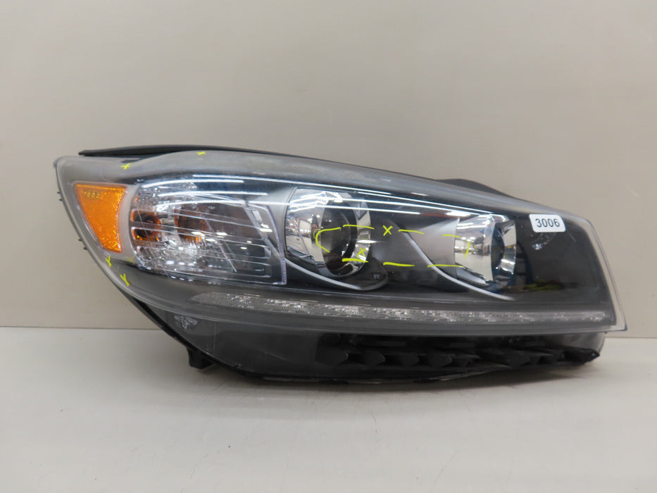 2016-2018 KIA SORENTO FRONT RIGHT PASSENGER HEADLIGHT HALOGEN W/LED OEM 92102-C6