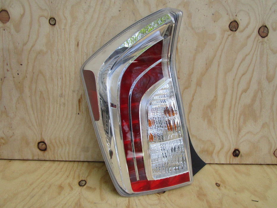 2012-2015 TOYOTA PRIUS REAR LEFT DRIVER SIDE TAIL LIGHT OEM