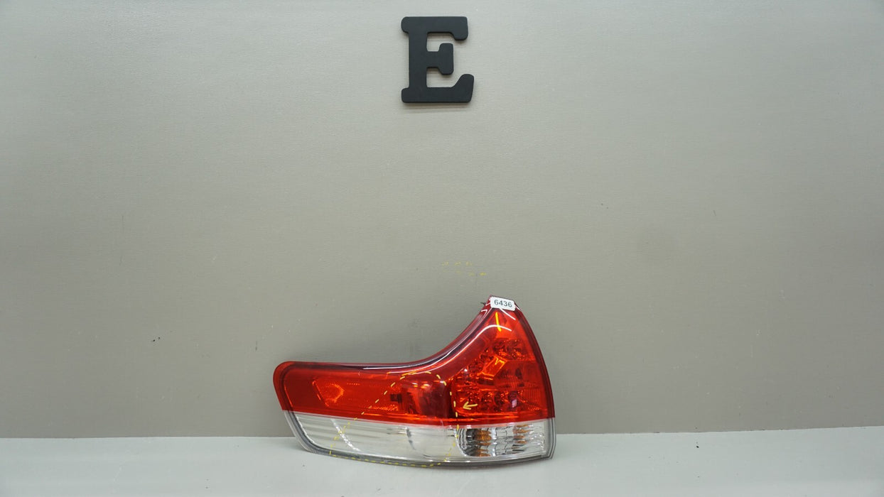 2011-2014 TOYOTA SIENNA REAR LH LEFT DRIVER SIDE OUTER TAIL LIGHT OEM