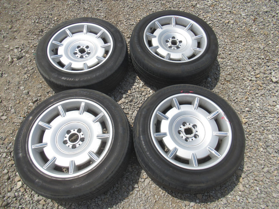 ROLLS ROYCE PHANTOM 1 SET OF WHEELS. TIRES 265/790R540A (BAD TIRES)