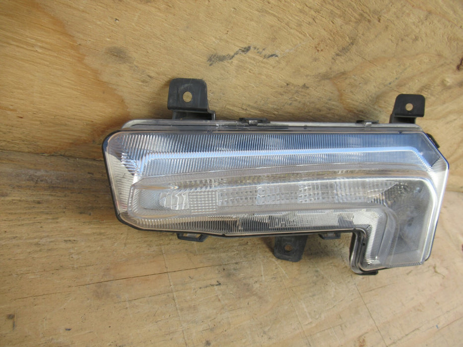 2016 - 2018 CHEVROLET MALIBU FRONT DRIVER SIDE FOG LIGHT LAMP LENS LED 16 17 OEM