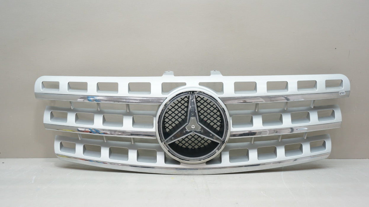 2009-2011 MERCEDES-BENZ ML350 ML550 ML550 FRONT BUMPER GRILLE OEM A1648880923