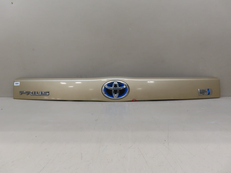 2010-2015 TOYOTA PRIUS HYBRID REAR TRUNK TAIL GATE LID MOLDING PANEL OEM