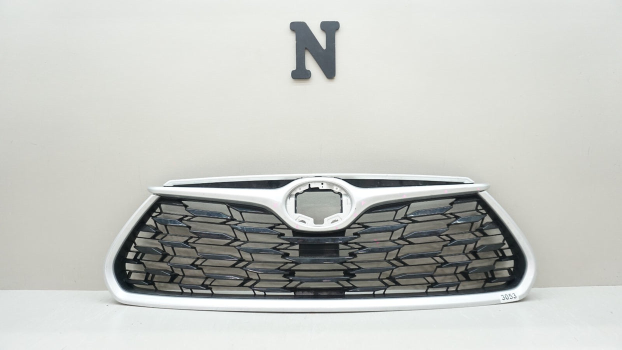 2020-2023 TOYOTA HIGHLANDER FRONT UPPER MAIN GRILLE 53101 0E330 OEM 20 21 22 23