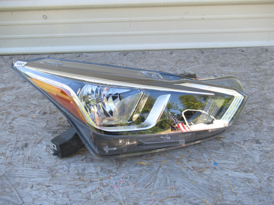 2020-2021 NISSAN VERSA FRONT RIGHT PASSENGER SIDE HEADLIGHT HALOGEN LAMP OEM