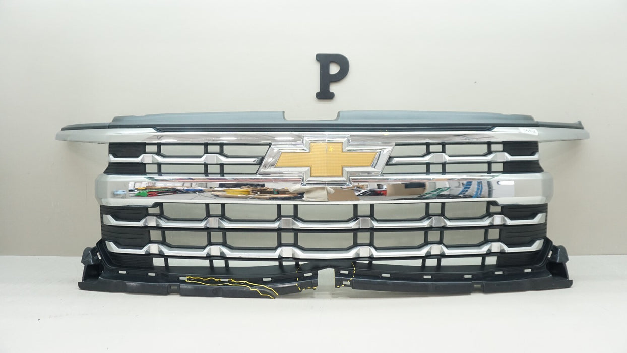 2022-2024 CHEVROLET SILVERADO 1500 FRONT RADIATOR GRILLE GRILL 85516947 OEM