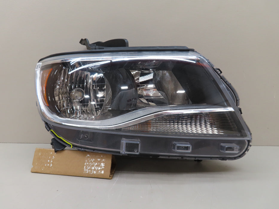2015-2022 CHEVROLET COLORADO RIGHT PASSENGER SIDE HEADLIGHT HALOGEN OEM