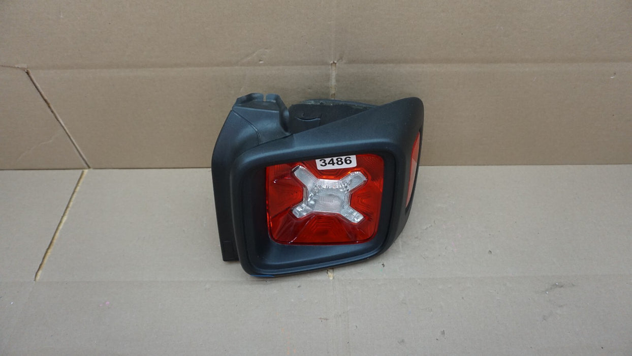 2015-2020 JEEP RENEGADE REAR RIGHT PASSENGERS TAIL LIGHT OEM 15 16 17 18 19 20