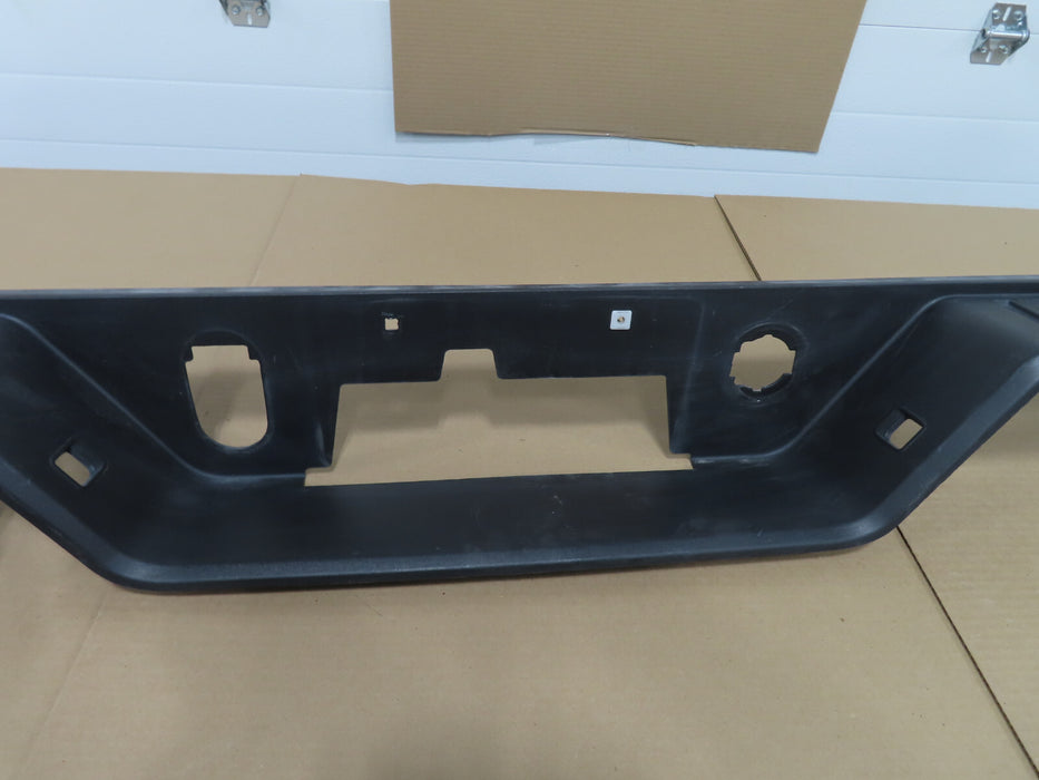 2019-2021 CHEVROLET SILVERADO REAR BUMPER COVER PANEL STEP PAD 812548818 OEM